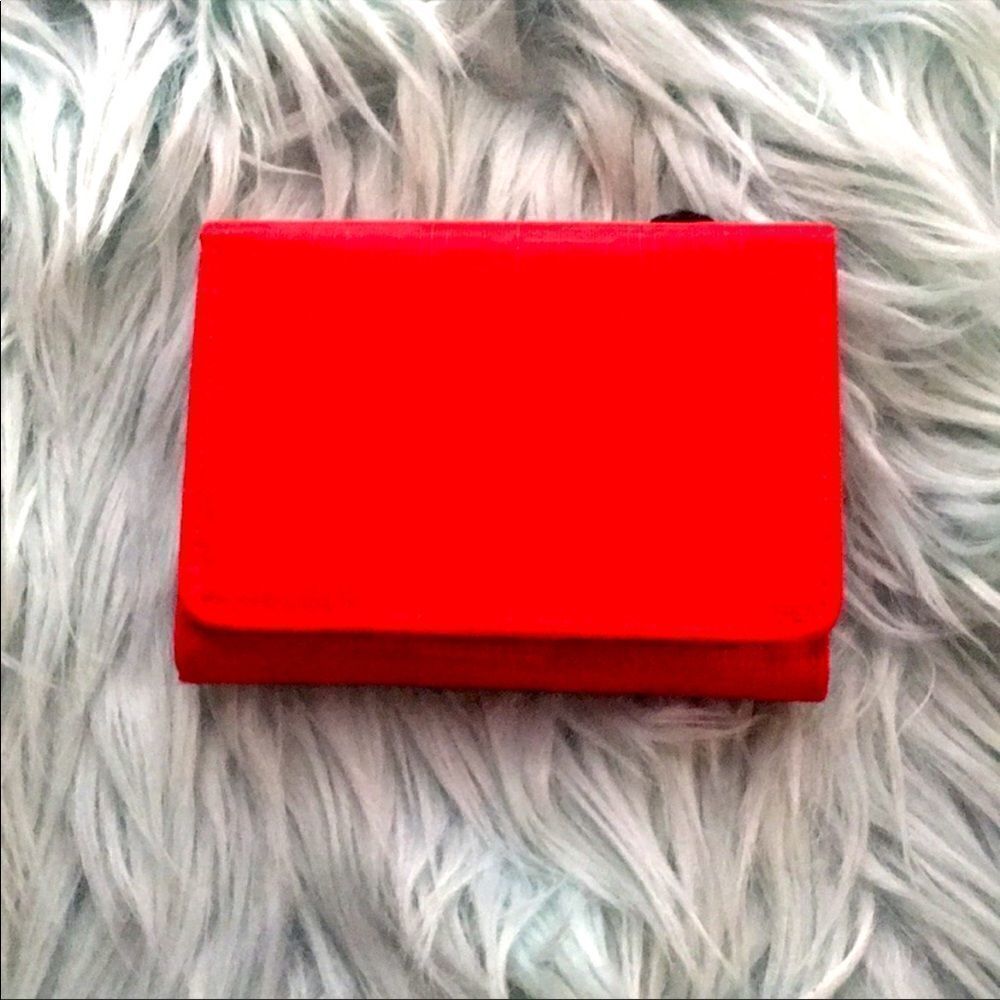 Goodfellow Men’s Hook & Loop Wallet.